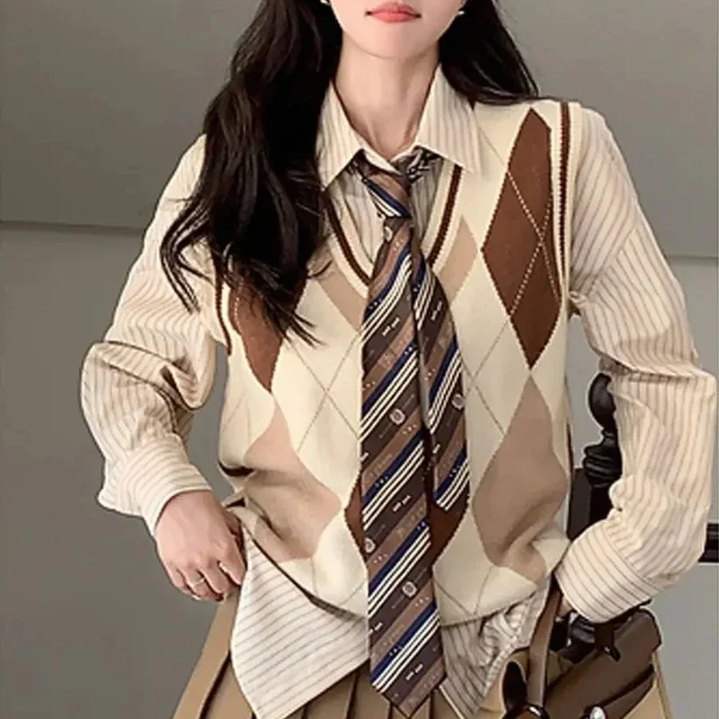 Sleeveless Waistcoat Brown V-Neck Knit Vests for Women Vintage Aesthetic Clothing Promotion Crochet Clothes Jumper Lady Sweaters