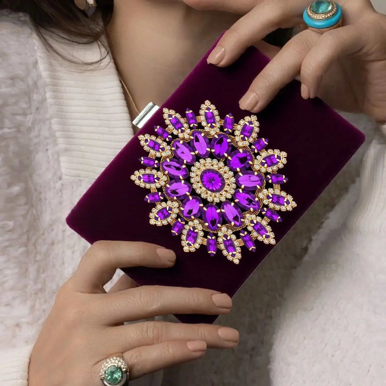 

Women Evening Bags Flower Rhinestones Luxury Clutch Bag Velvet Flap Fashion Design Party Event Diamonds Shoulder Chain Handbags