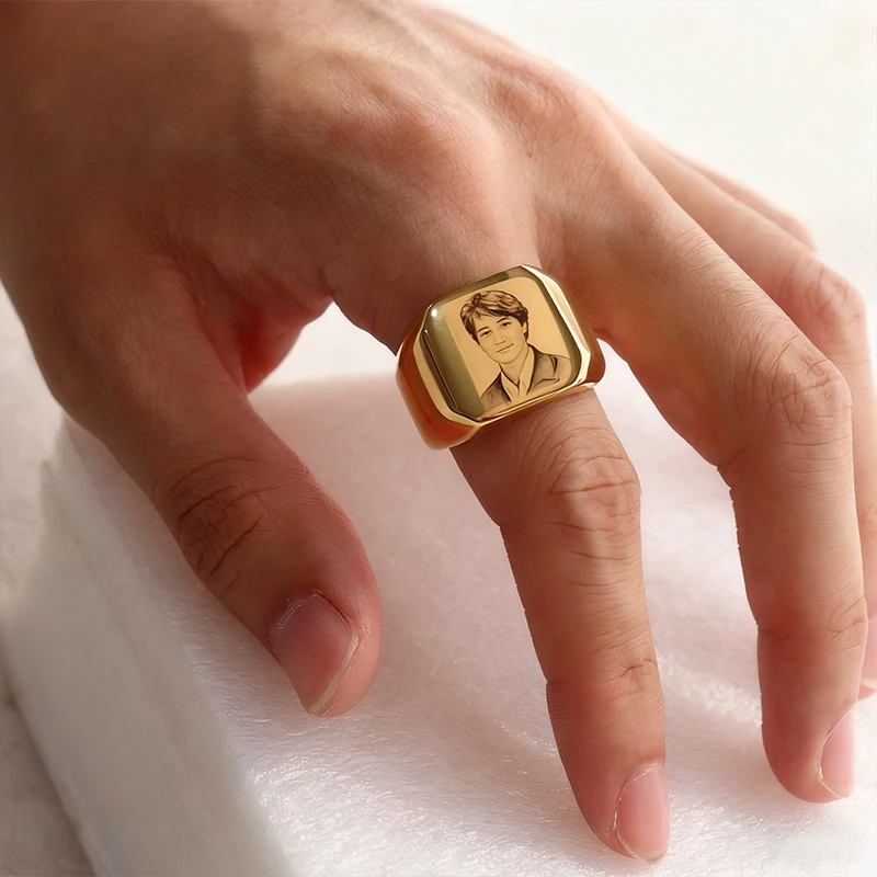 Custom Mens Rings Engraved Photo Stamp Logo Letter Fashion Gold 18mm Stainless Steel Jewelry Wide Ring For Man Party Accessories