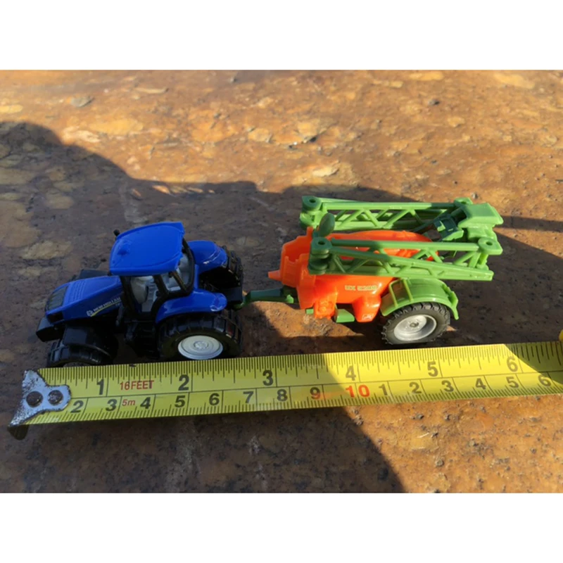 Diecast Alloy 1:87 Scale 1668 Tractor With Field Sprayer Agricultural Car Model Adult Classic Collection Static Display Boy Toy