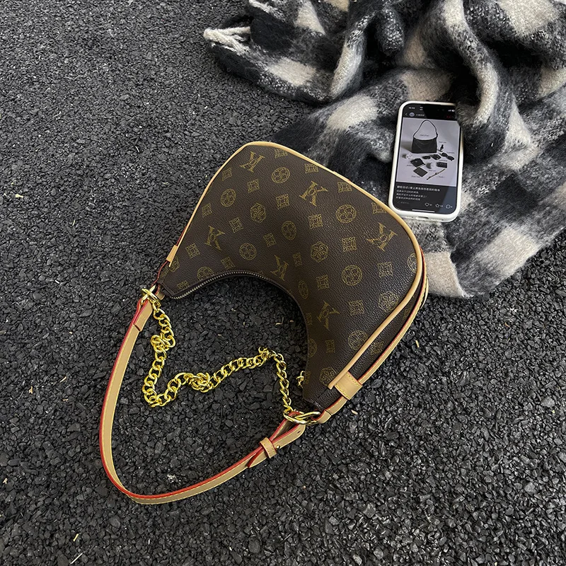 

2025 A/W Trendy Work Tote for Professionals, Spacious Laptop Bag Multi-functional Shoulder Crossbody, Lightweight Commuter Bag