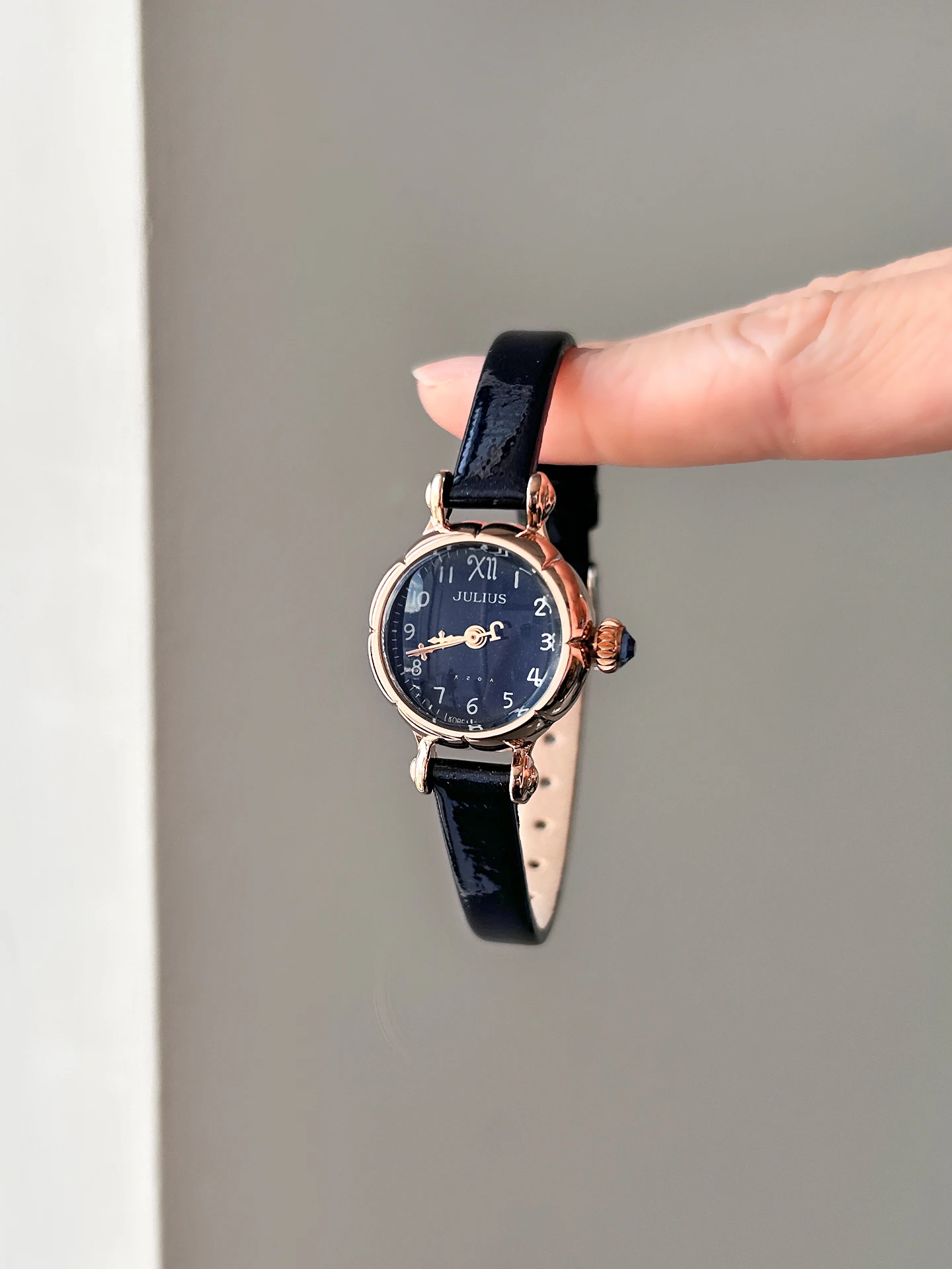 

2025 новый дизайн, простые лесные кварцевые часы, женские часы, роскошные элегантные женские часы высокого качества, подарок на день рождения для женщин