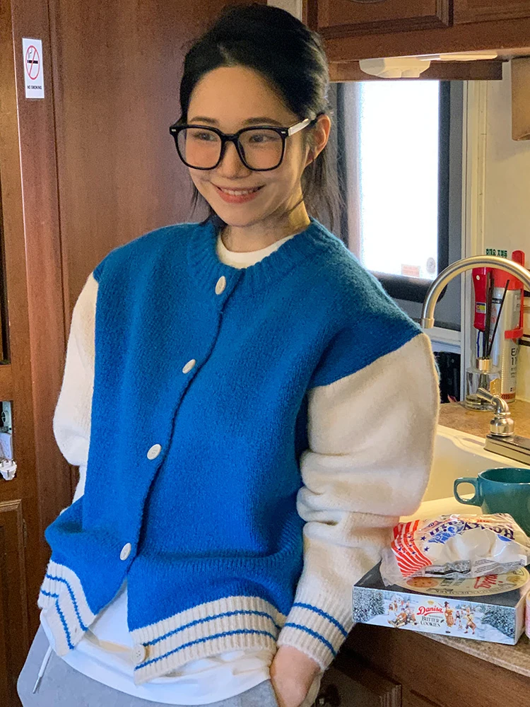 

Spring 2024 Women's Knitted Sweater Jaet round Ne Splicing College Sle Faionable Youthful Warm Long Sve Top