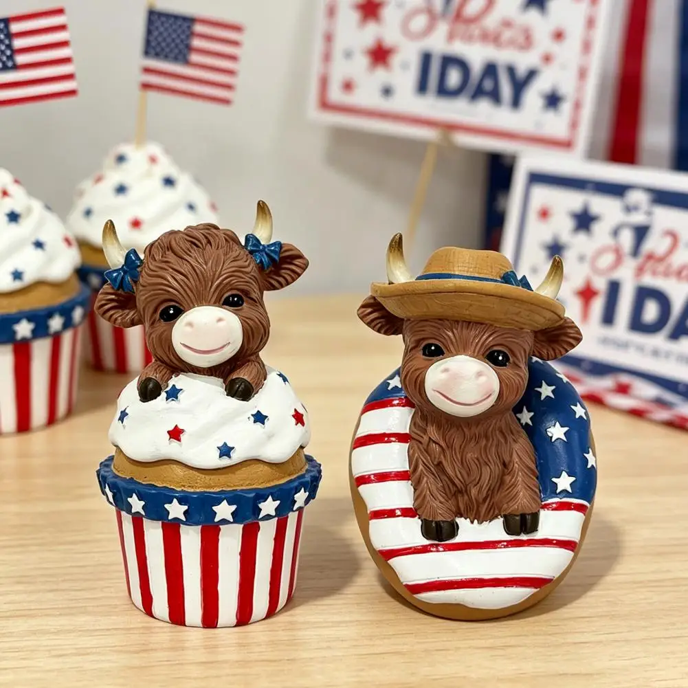 Highland Cattle Collectible Patriotic Highland Cow Figurine Resin Statue 4th of July Day Decoration White Blue Tiered Tray Table
