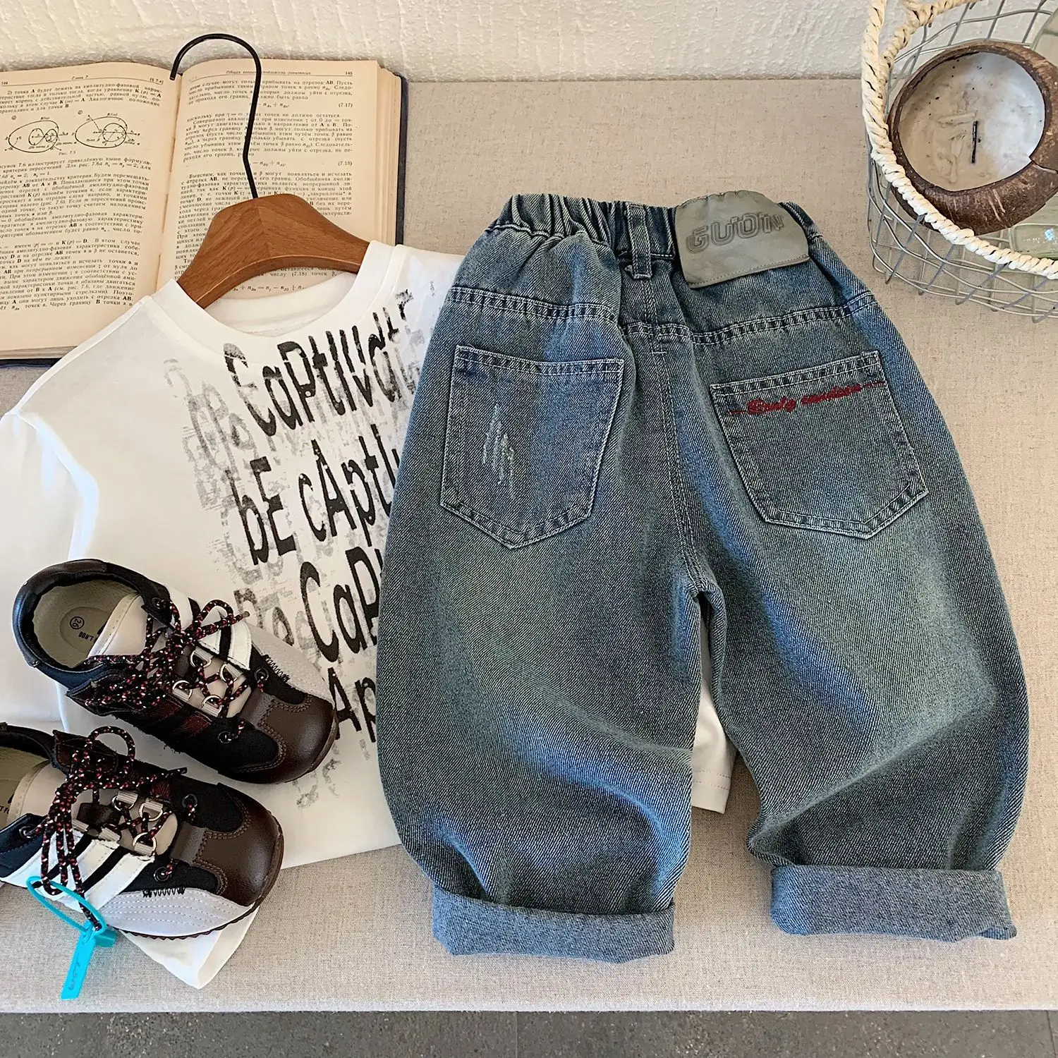 

Spring Autumn Infant Boy Jeans Letter Embroidery Toddler Boys Versatile Harem Pant Simple Kids Baby Boy Casual Demin Pant