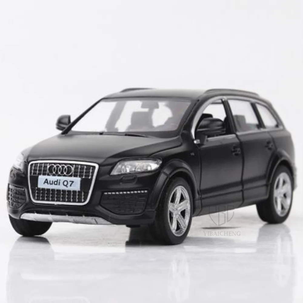 Auti q7-子供用車モデル,合金玩具,日曜大工,コレクション付きシミュレーションモデル,子供用ギフト,1/36