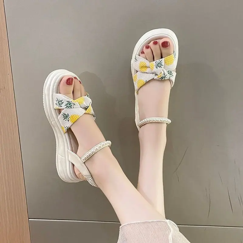 

New Female Summer Thick Sole Fashion Elastic Flat Sole Women's Shoes Checkered Sandals Women Casual Strawberry and pineapple