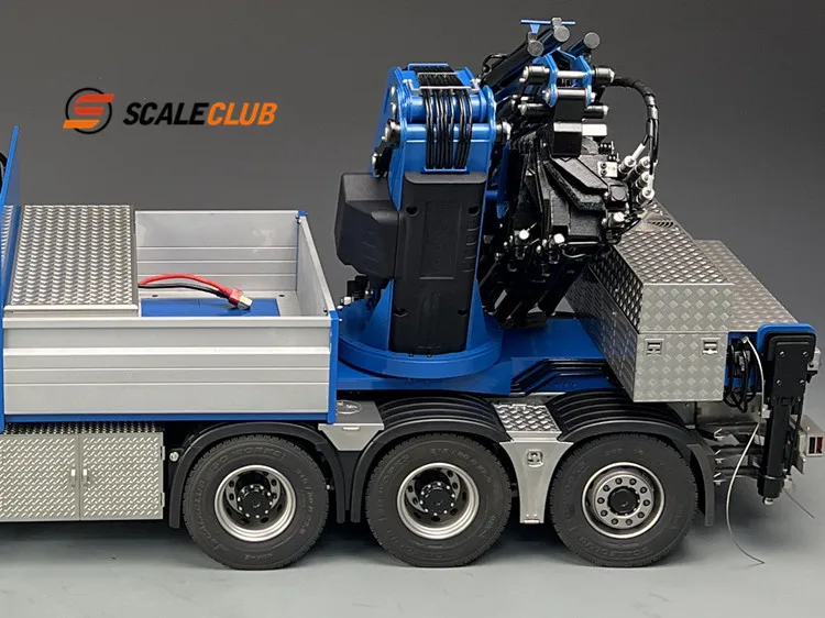 Scaleclub Modell 1/14 Nach dem Doppelachsen-Schlammbrett kann der Werkzeugkasten geöffnet werden – Detail 4