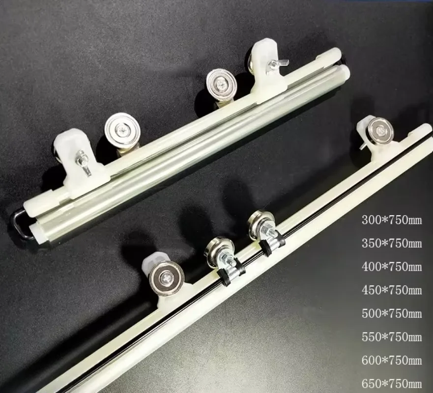 Telescopic Mold Splash Proof Protective Curtain For Injection Molding Machine 350Mm Shortened 750Mm Maximum Opening Distance