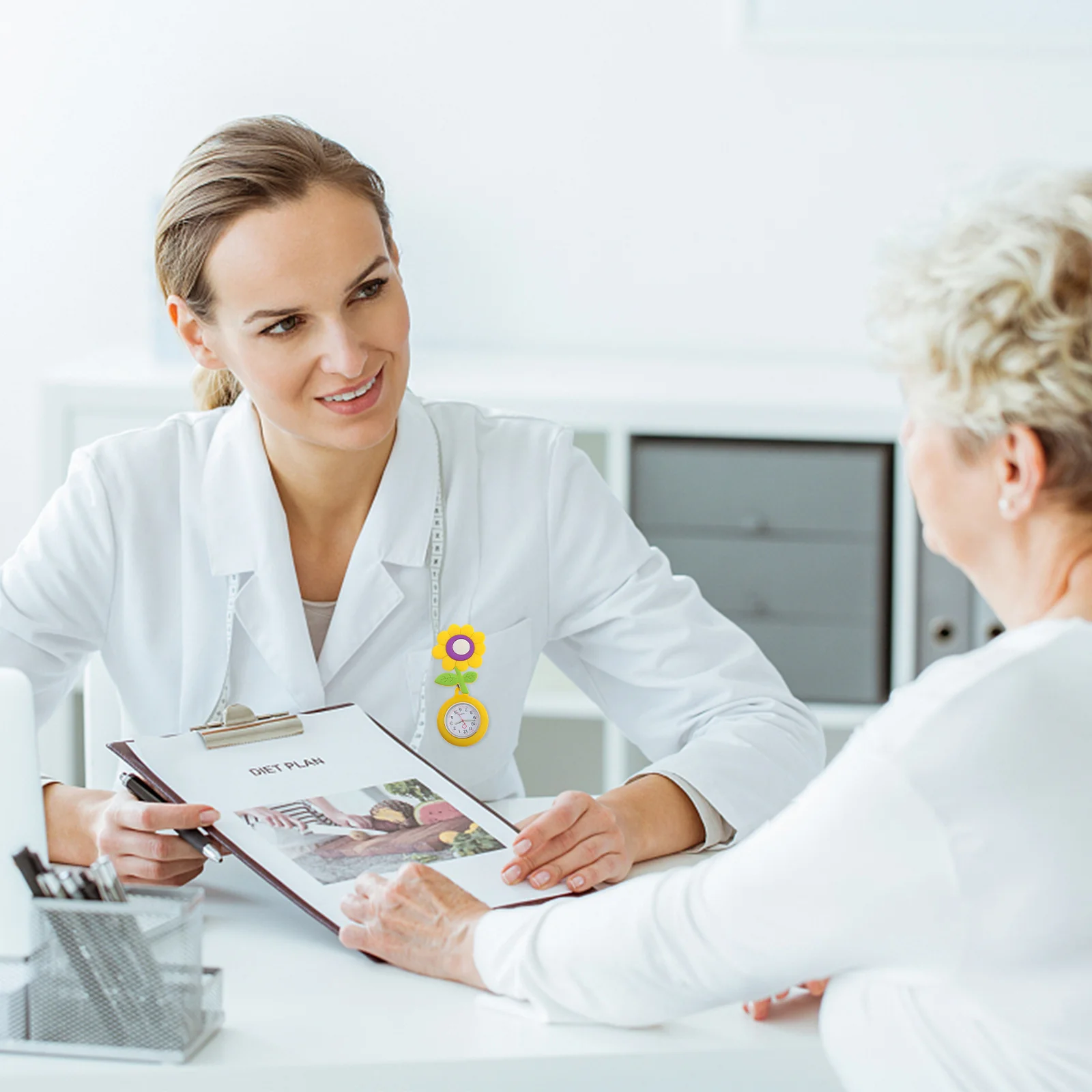 ساعة جيب بمشبك كوارتز مضيئة وقلادة ناعمة للطبيب وساعة هدية لمستشفى الطبيب