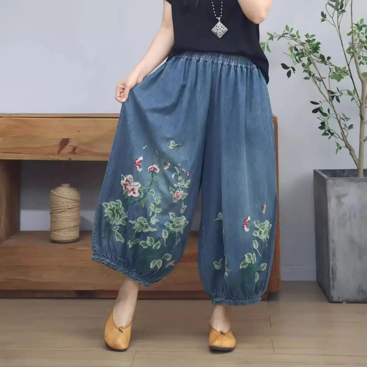 Spring 2026 Loose Heavy Embroidery Lantern Pants Casual Versatile Denim Ethnic Style Women's Elastic Waist Cotton Jeans