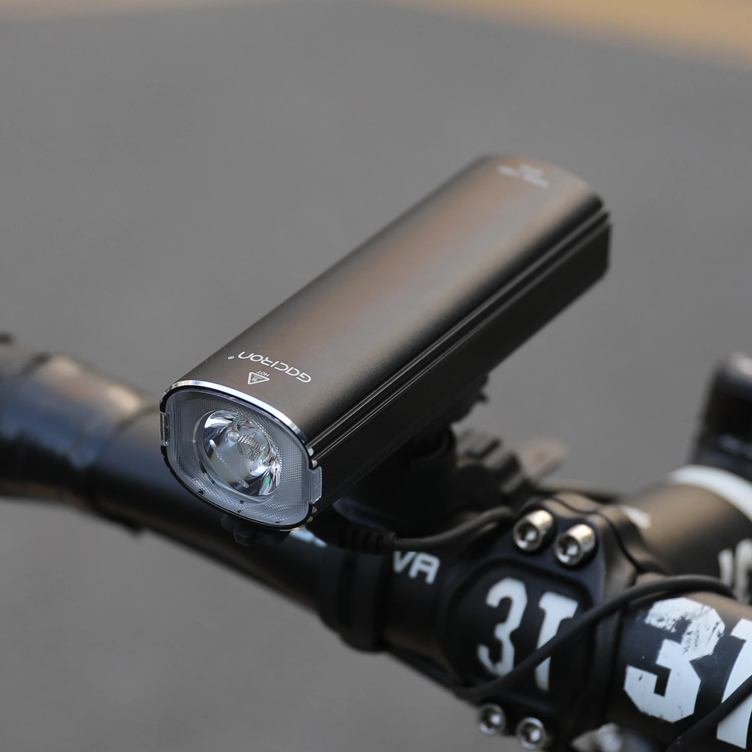 Gaciron V20 Series Bicycle Front Light Bright Rechargeable Waterproof Bike Headlight Cycling Lamp for Road Mountain Racing