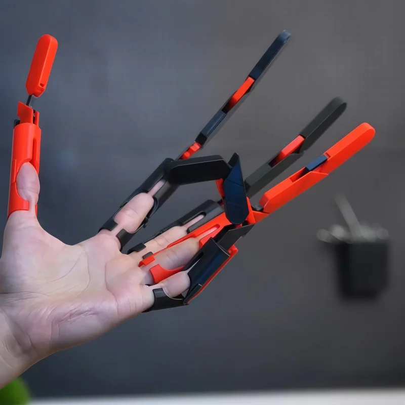 Articulated Extender Fingers Cosplay Photography Prop 3d Printed Model Unique Desktop Ornament Collectible Decor Display Gift