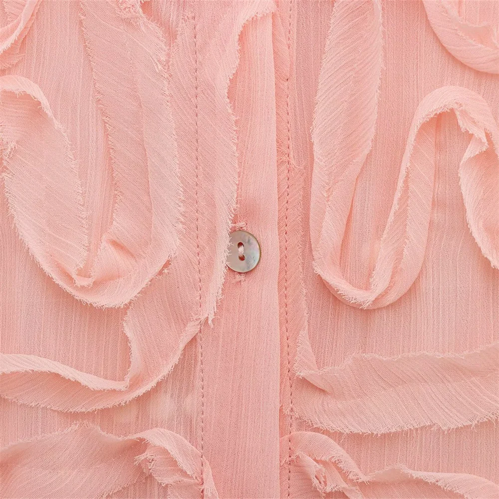 camisa feminina casual simples e moderna com design frontal elevado exude uma vibração de primavera