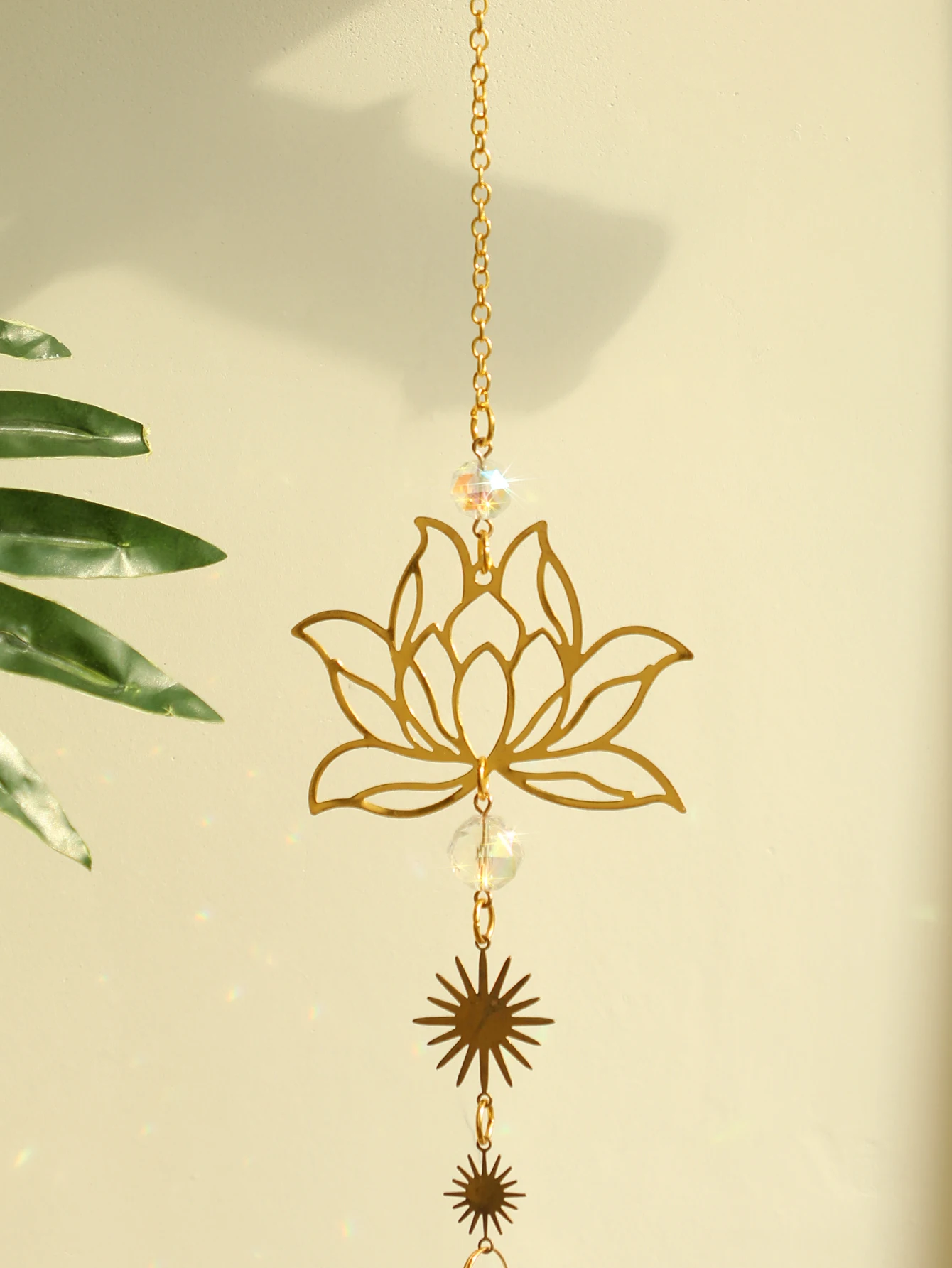 Suncatcher Crystal Lotus Star Chakra Garden Decoration Outdoor Stained Glass Hanging Crystal Sun Catcher Boho Home Decoration