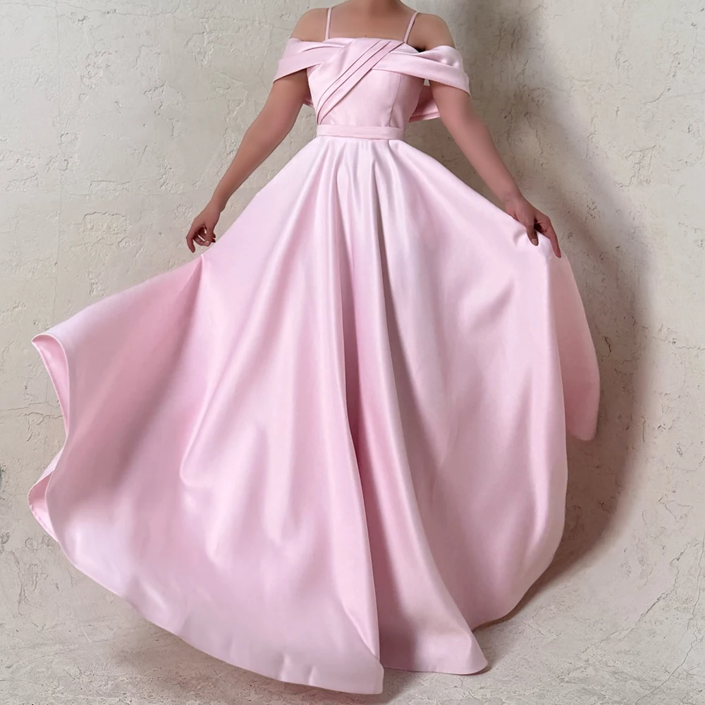 ชุดราตรีทรงเอไลน์แบบสั่งตัด ความยาวกรอมพื้น สายเดี่ยวแบบสปาเก็ตตี้ ไม่มีแขน ชุดออกงานพรอมเรียบง่ายทันสมัย จับจีบและผ้าคลุมแบบเรียบหรู ชุดออกงานปาร์ตี้