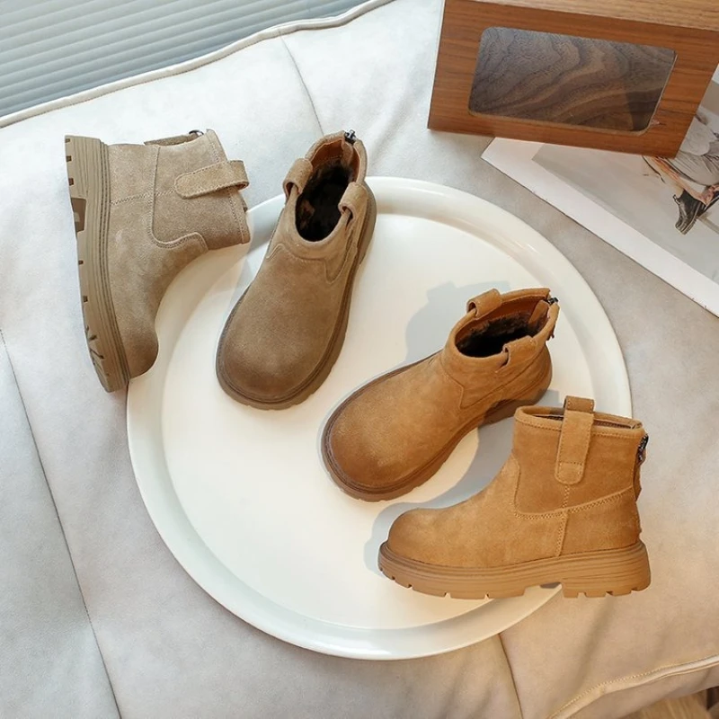 

2025 Winter New Girls' Shoes Comfort Anti Slip Kids Leather Boots Retro Versatile Girls' Ankle Boots Thick Soled Child Snow Boot