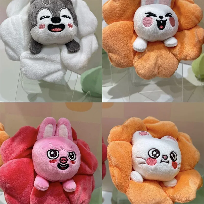 Die neue Straykids-Flash-Puppe mit dem gleichen Puppen-Skinzoo-Blumen-Federmäppchen, täglich und wöchentlich, niedliche Stützperipheriegeräte