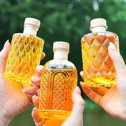 Lead-Free Hand-blown Glass Whiskey Decanter, Classical Barware, Drinkware, Wine Decanter, Luxury, 200ml