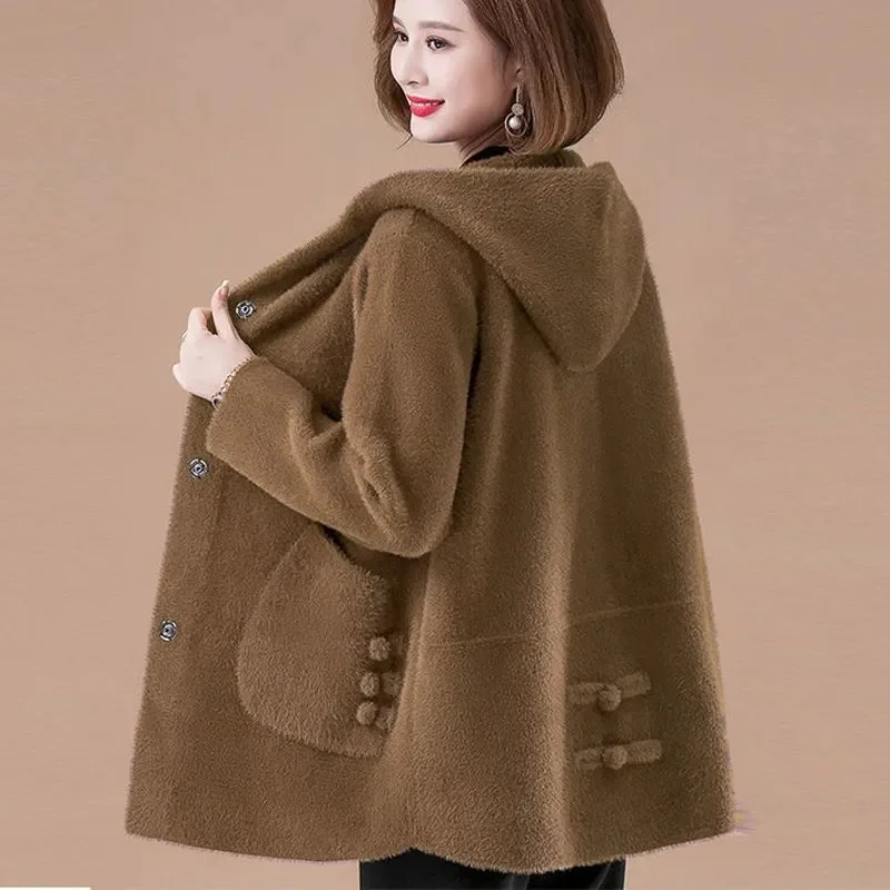 

Mid aged and elderly 2023 Spring and Autumn New Mink Fleece Women's Coat High Grade Mother's Cloth Plus Fat Plus Cardigan Coat