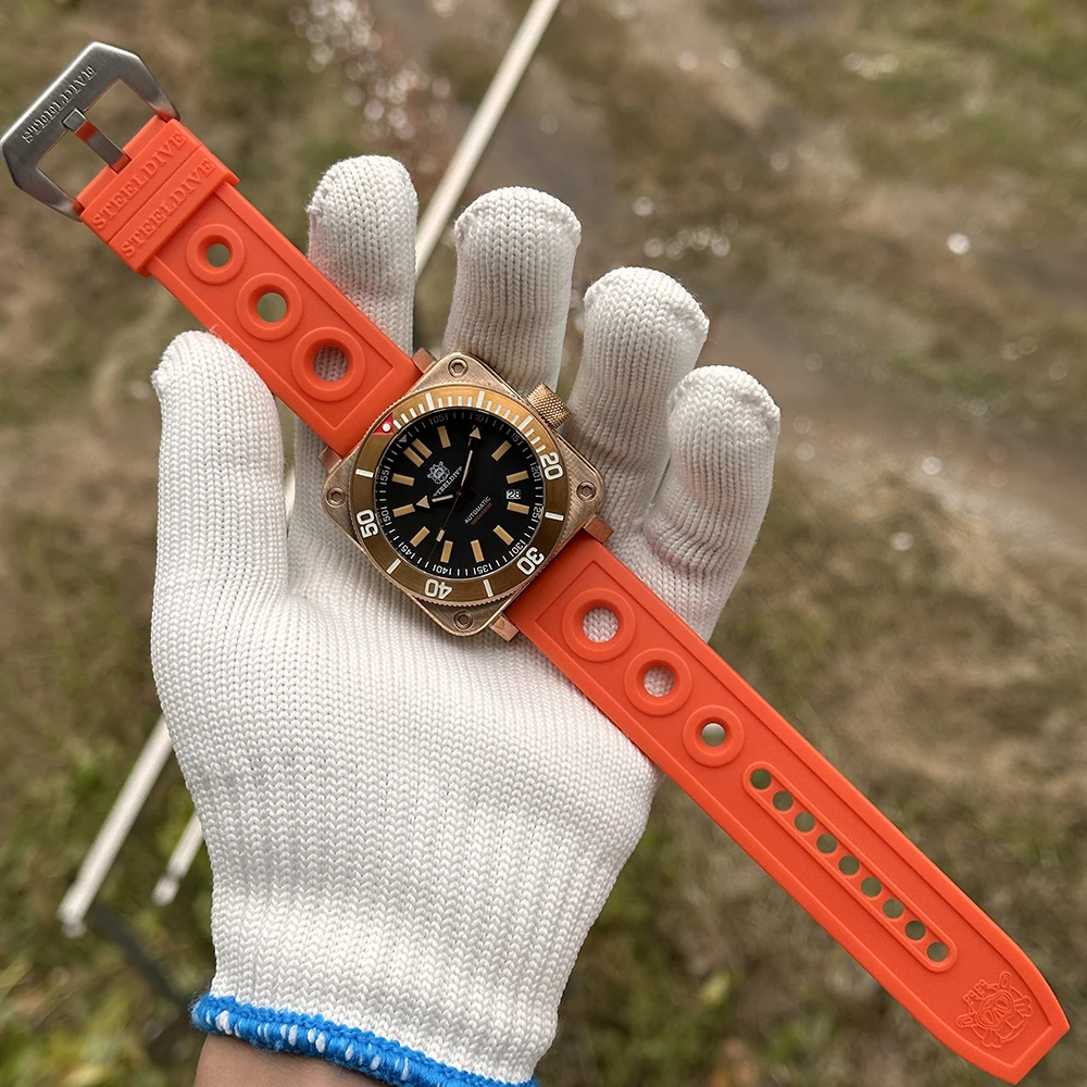 STEELDIVE 남성 다이버 시계 45mm 청동 사각 자동 기계식 손목시계 100Bar 방수 발광 사파이어 미러 NH35