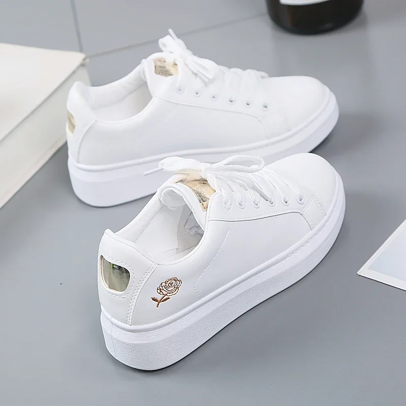 

Women Casual Shoes New Spring Fashion Embroidered White Breathable Flower Lace-Up Sneakers White Tenis Feminino Flat Zapatillas