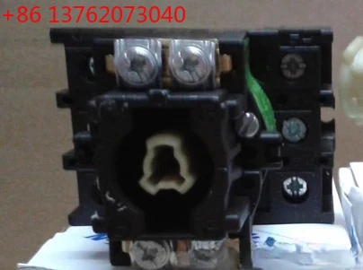 

Изолирующий выключатель P1-32/V/SVB 3P 32A Установка на рейку с сертифицированием UL