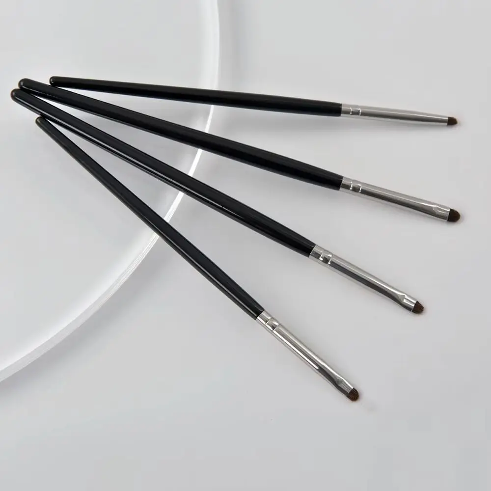 4Pcs/Set Small Angle Eyeshadow Brushes Eyelid Highlighter Soft Hair Makeup Brushes Precise Detail Lying Silkworm