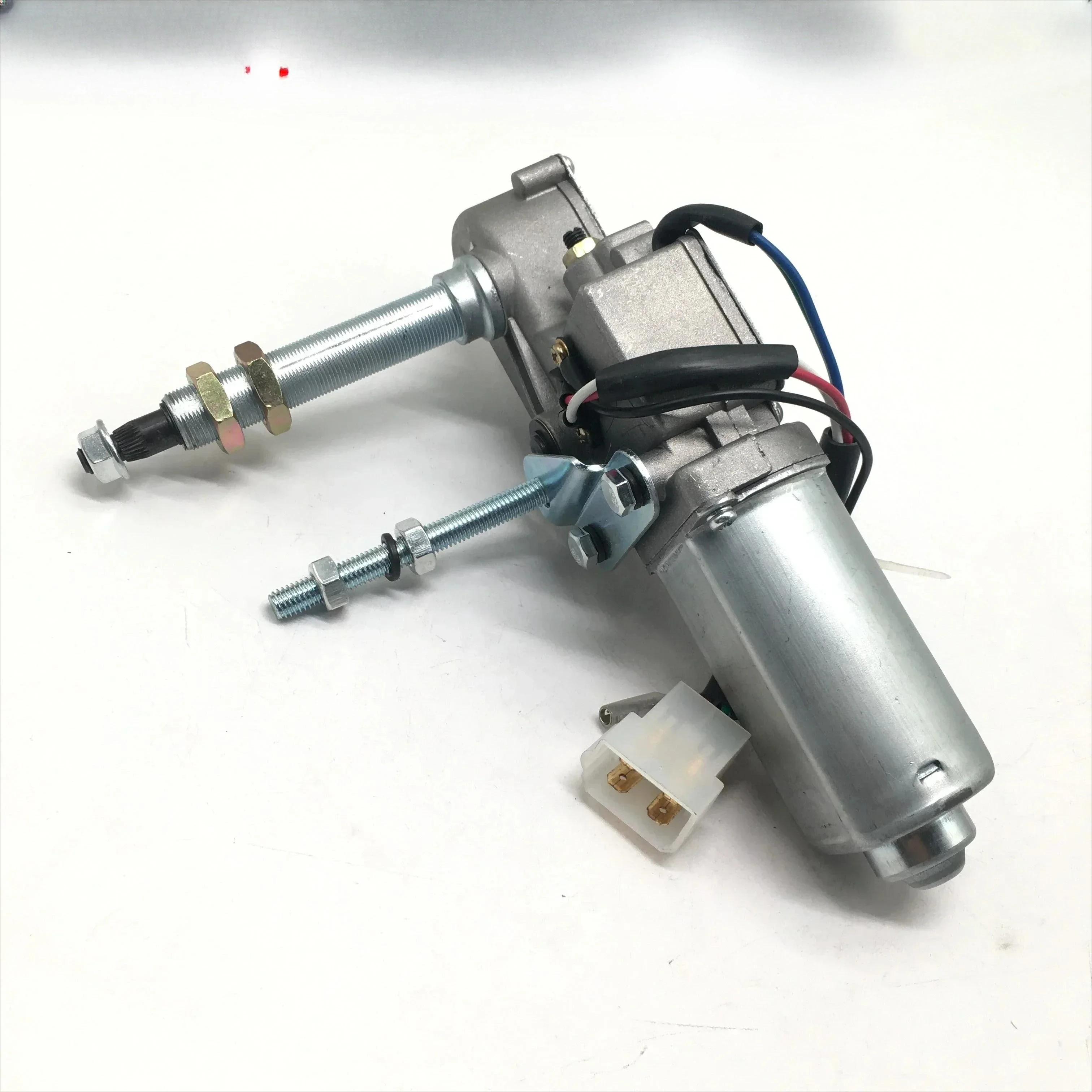 

Для деталей экскаватора Doosan Daewoo DH60-7 80-7 R60-7 двигатель стеклоочистителя в сборе