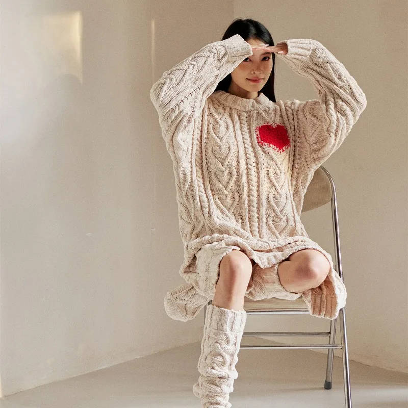 2025 nuevo pijama ceroso suave y bonito de otoño e invierno con patrón en forma de corazón para mujer, conjunto de ropa de casa y calcetines holgados de estilo perezoso