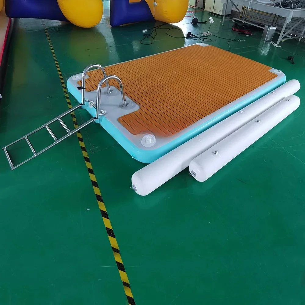 منصة خشب الساج القابلة للنفخ بغرز متدلية على شكل قارب جزيرة عائمة يحافظ على طوف رصيف عائم مع سلم لليخوت