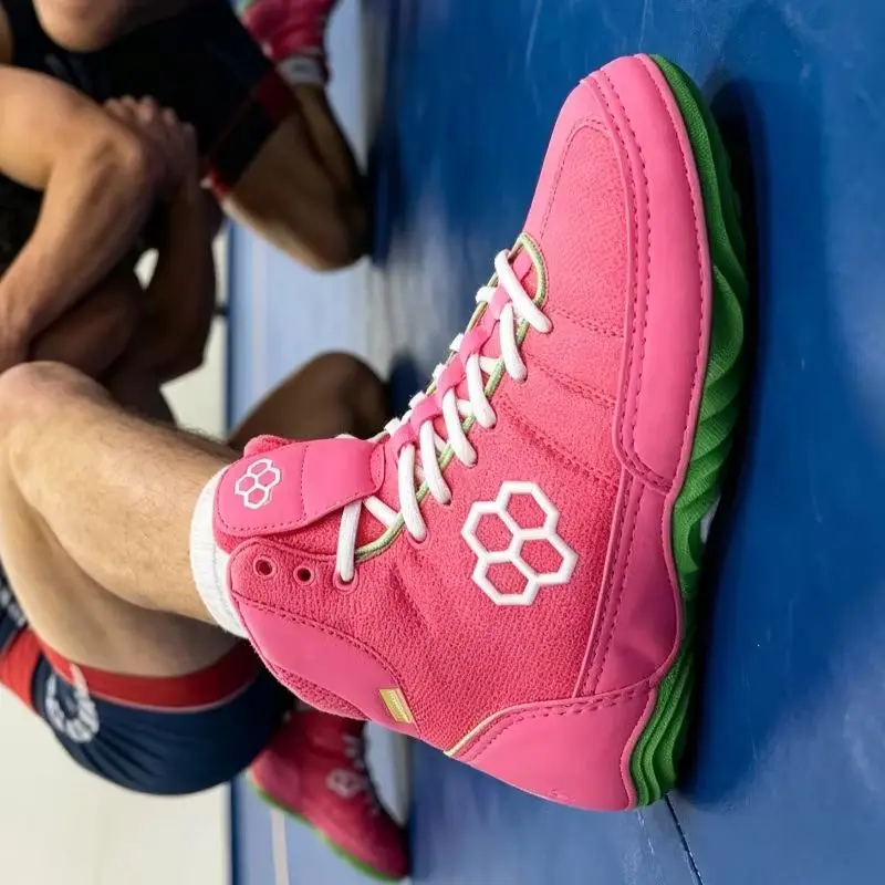 2026 New Arrival Wrestling Boots Men Unisex Boxing Sport Shoes for Men Mid-Top Fighting Shoes for Men pink Gym Training Shoe Man