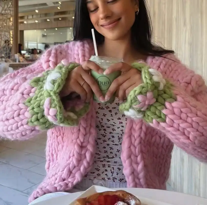Flower knitted cardigan versatile and slimming Korean style sweet atmosphere Korean version loose and luxurious weaving