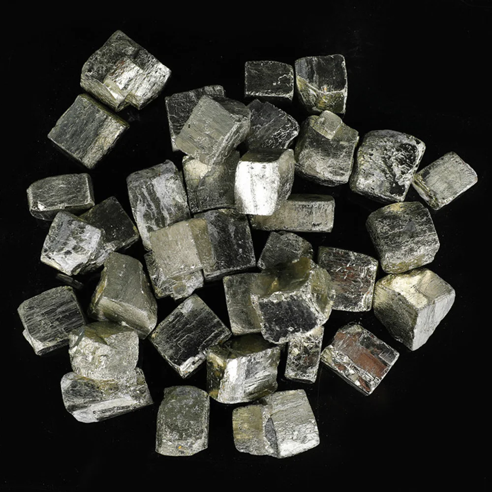 

Натуральный кристалл пирита из Перу, блестящий кубический камень, нерегулярное золото, железная руда, минеральный образец, коллекция, декор, 1 шт.