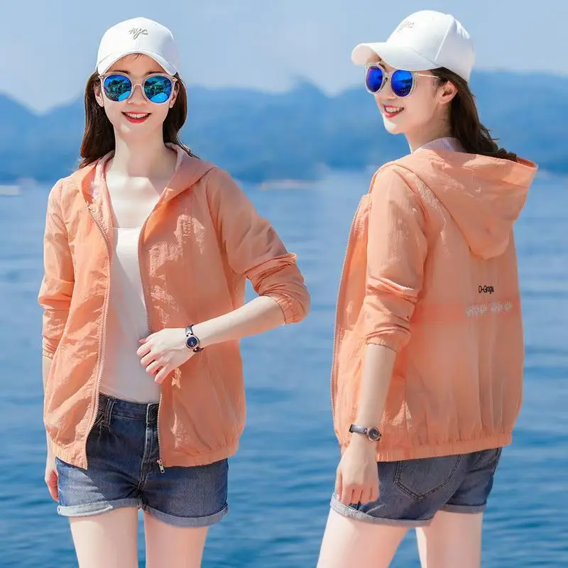 Korean Style Windbreak Women's Spring Jackets 2024 Summer Slim Sunscreen Clothing White Hooded Coat Zipper Jacket Femme Thin