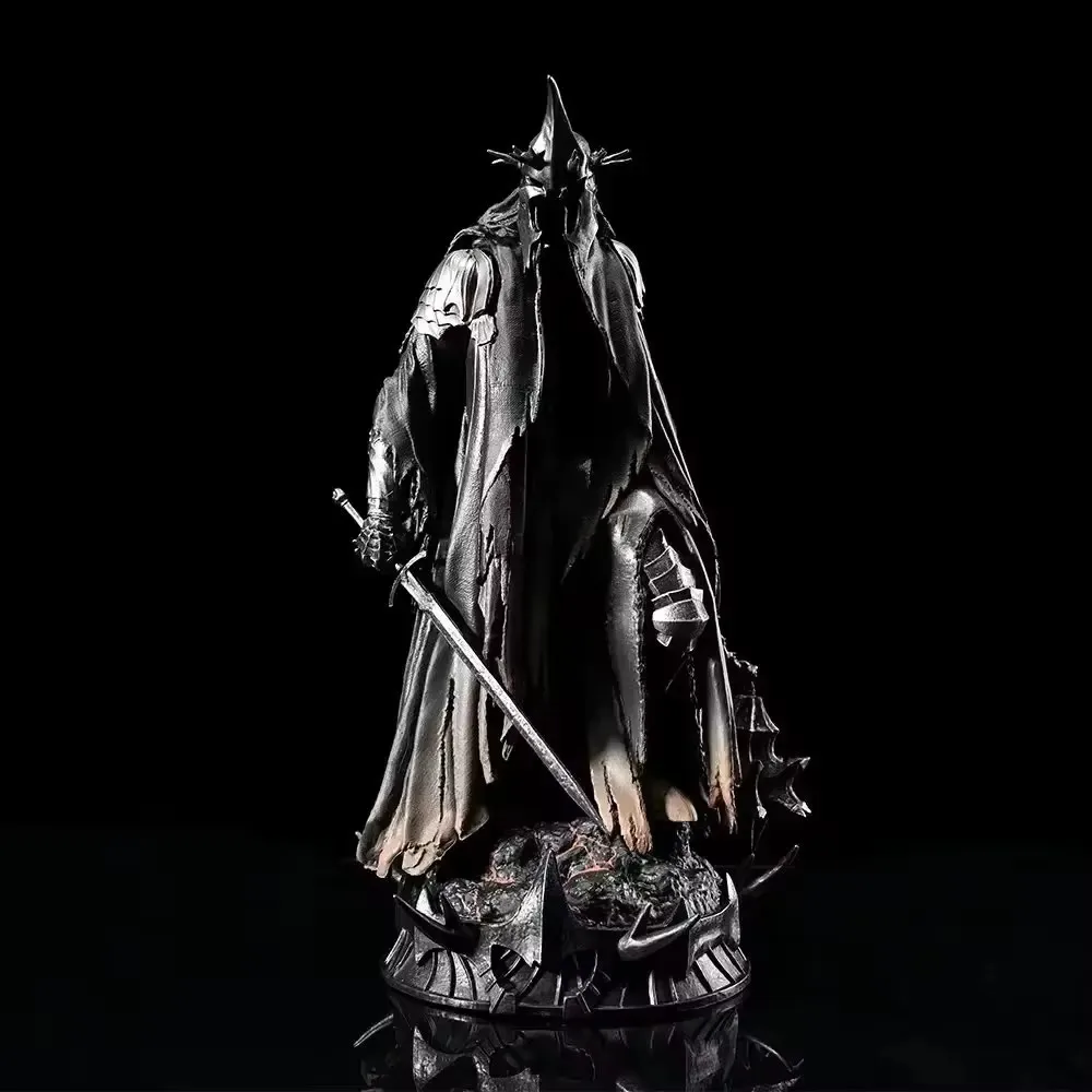 26CM Iron Lord Nazgul is an excellent gift for a toy friend in the action figure of the Ring