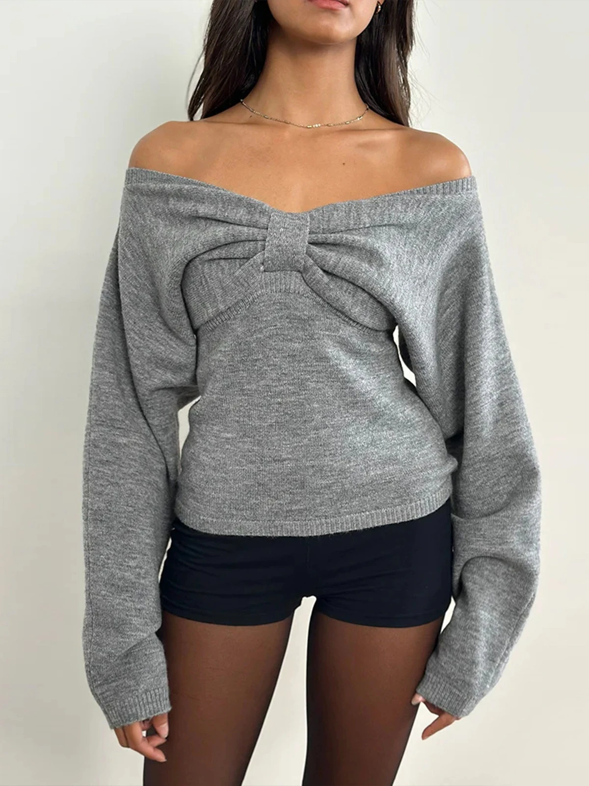 

SsTss женские повседневные серые футболки с открытыми плечами модные пуловеры с разрезом на шее и длинными рукавами High Street осень-зима базовые футболки