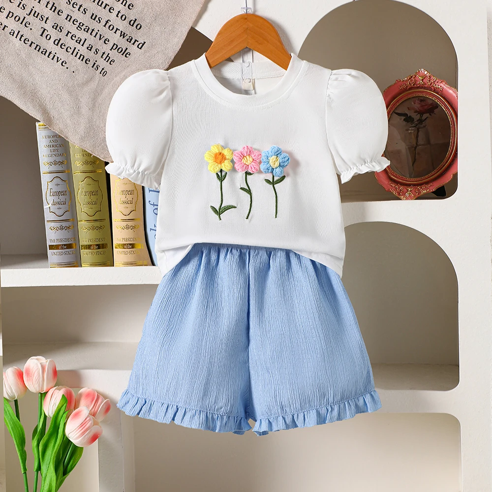 Two-piece casual set for girls: summer three-dimensional floral puff sleeve T-shirt top + solid-color shorts