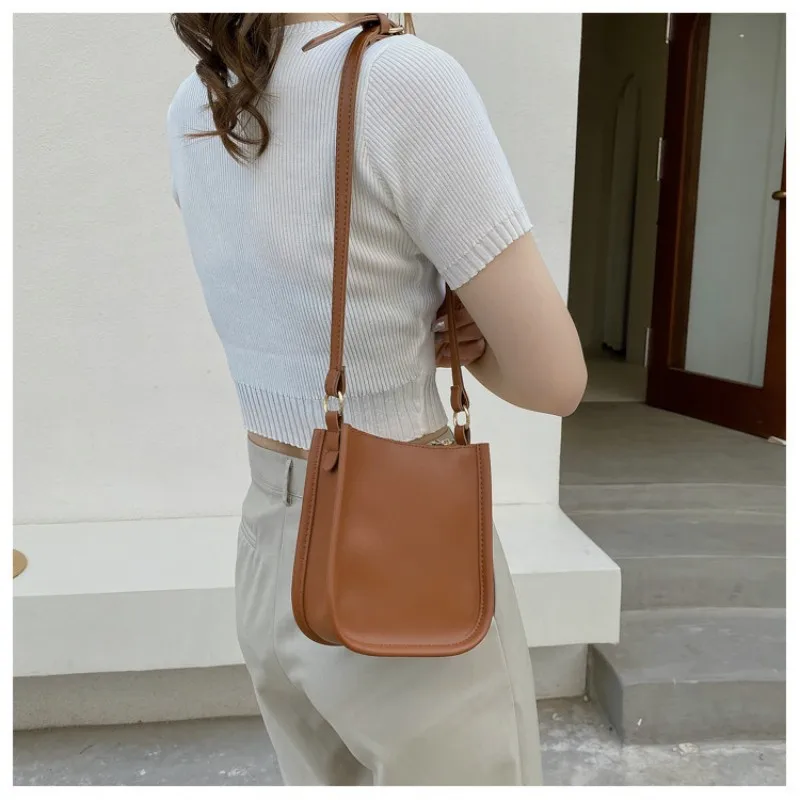 Fashion Women\'s Shoulder Bag 2023 New Designer Mini Handbags Casual Ladies Crossbody Bags Small Messenger Bag Simple Tote Bag