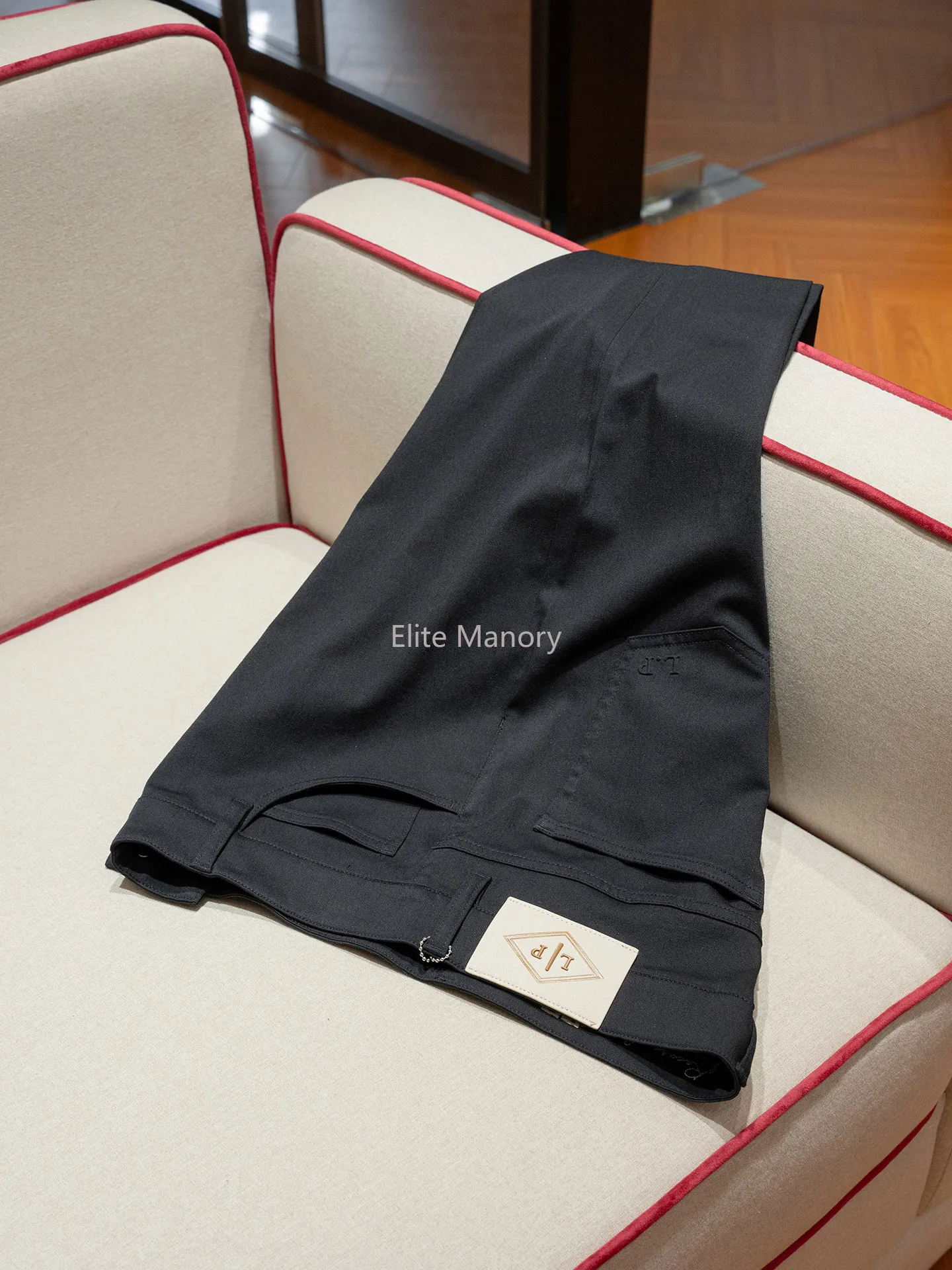 

[8 oz Classic Black Cow] Triacetate Mulberry Silk Blended, Men's Thin Fit Small Straight Jeans