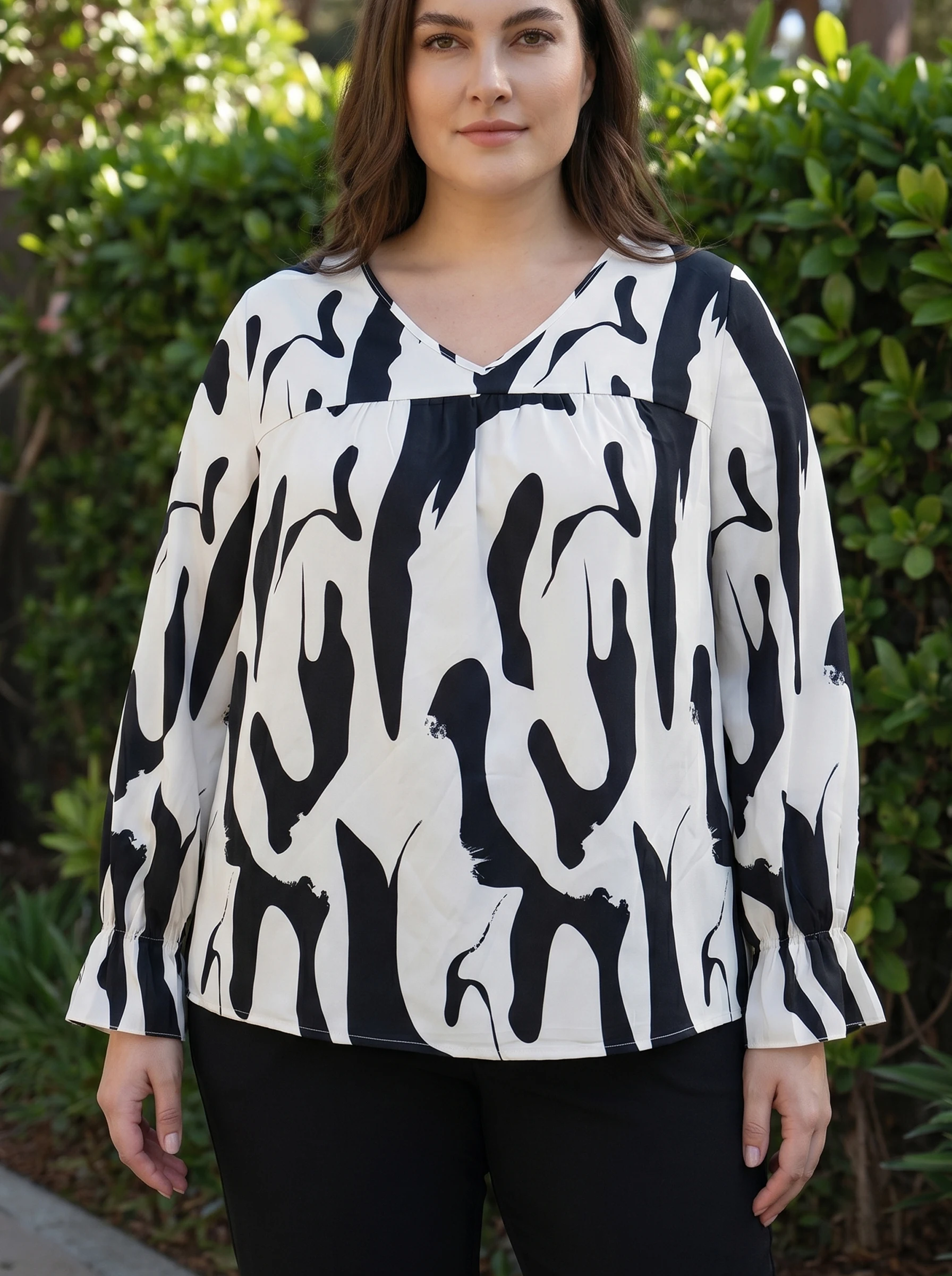 

Rosa fera Plus Size Women Abstract Print Blouse Long Sleeve Loose Fit Round Neck Casual Pullover Top