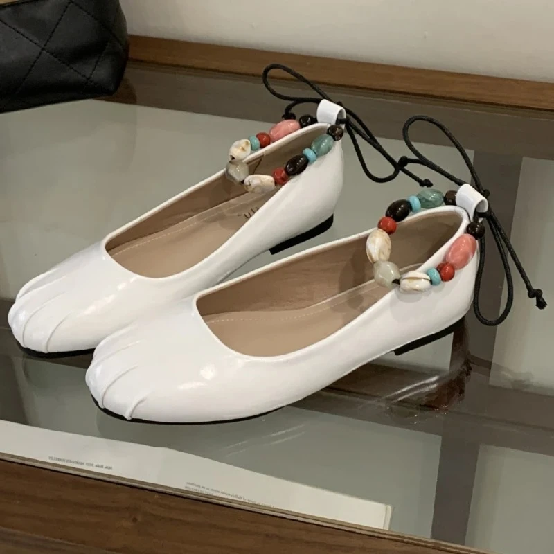 

Модные туфли Мэри Джейн с бусинами, женская плиссированная новая осенняя обувь, женская удобная повседневная обувь на плоской подошве с круглым носком