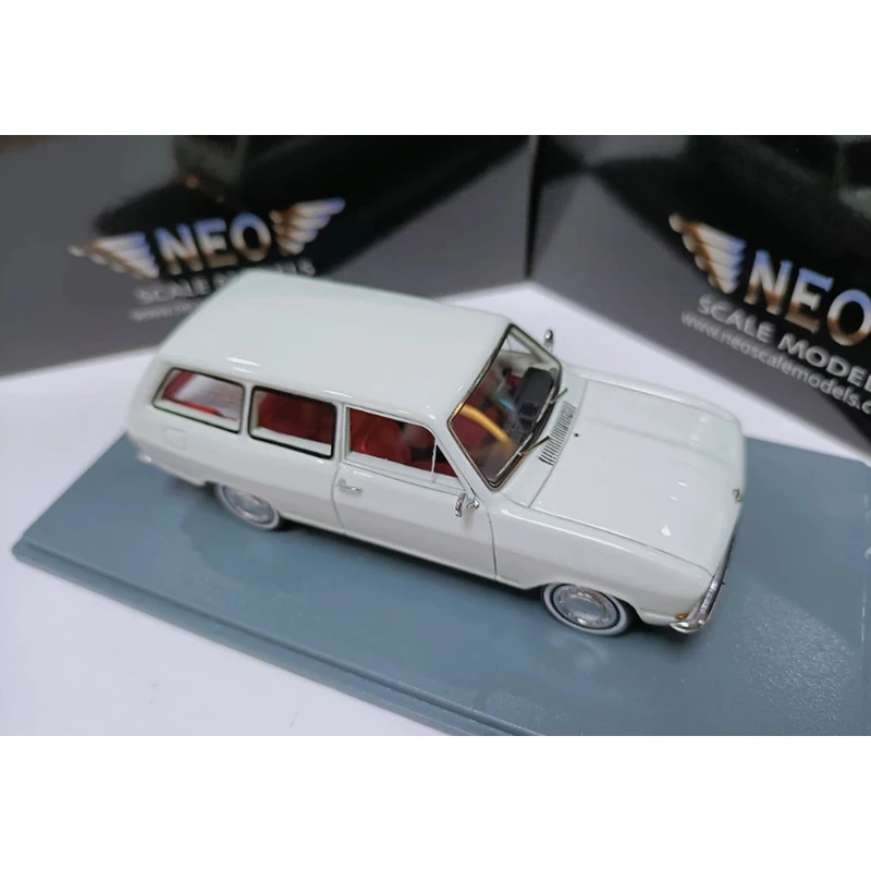 Neo 1:43 أوبل كاديت بي قافلة 1971 الراتنج نموذج سيارة الكلاسيكية الكبار هدية تذكارية عرض ثابت