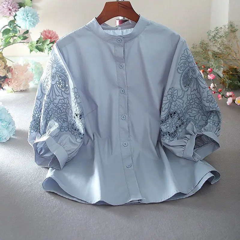 

Pure Cotton Hollow Embroidered Shirt for Women 2025 Summer New Loose Versatile Collar Temperament Lantern Sleeves