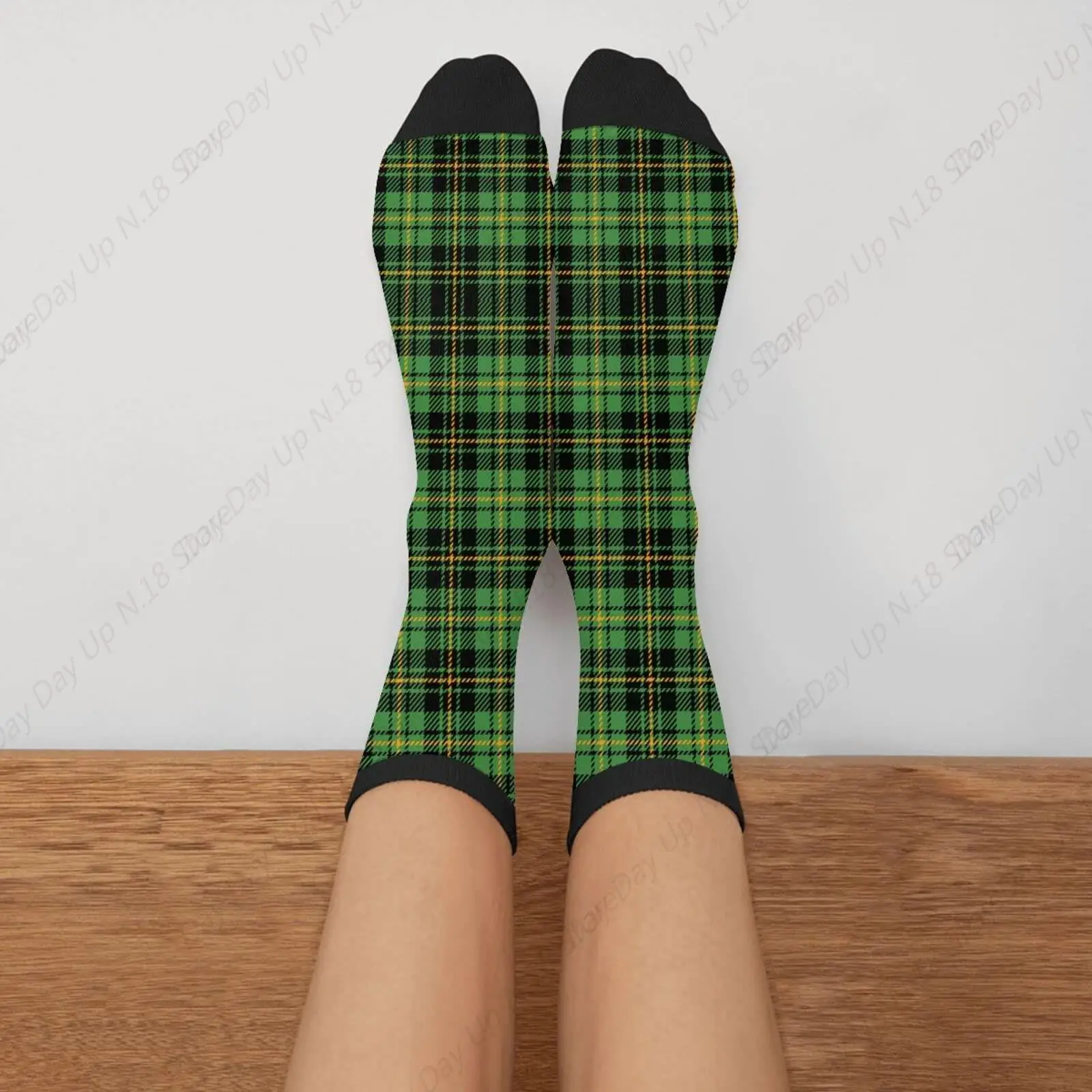 Navidad Día de San Patricio tartán a cuadros verde y naranja Escocia Casual divertido Funky novedad calcetines para hombres mujeres