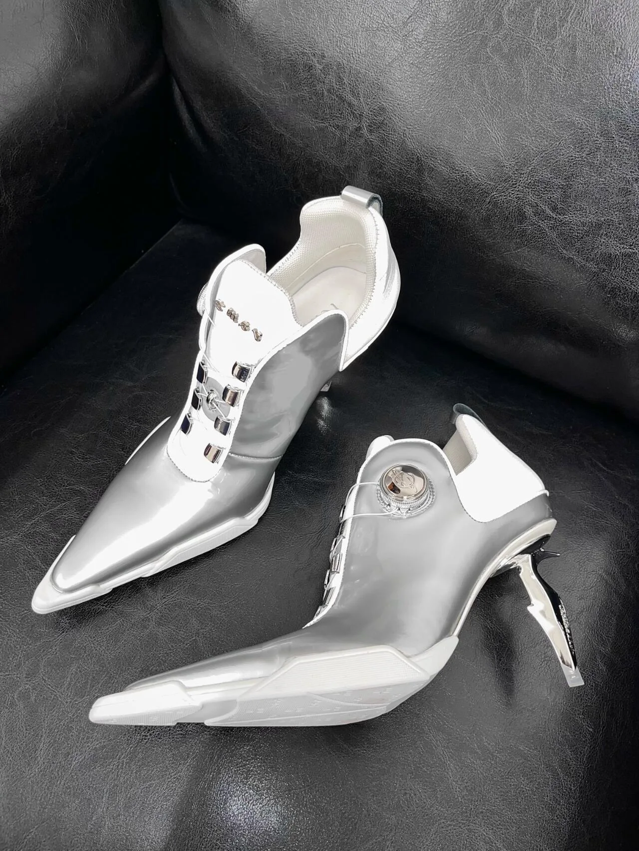 

Punk seltsame Damen Stiefeletten Herbst neue Mode spitzen Zehen Street Rock sexy Laufsteg Stiefel Slip auf Party Casual Pumps