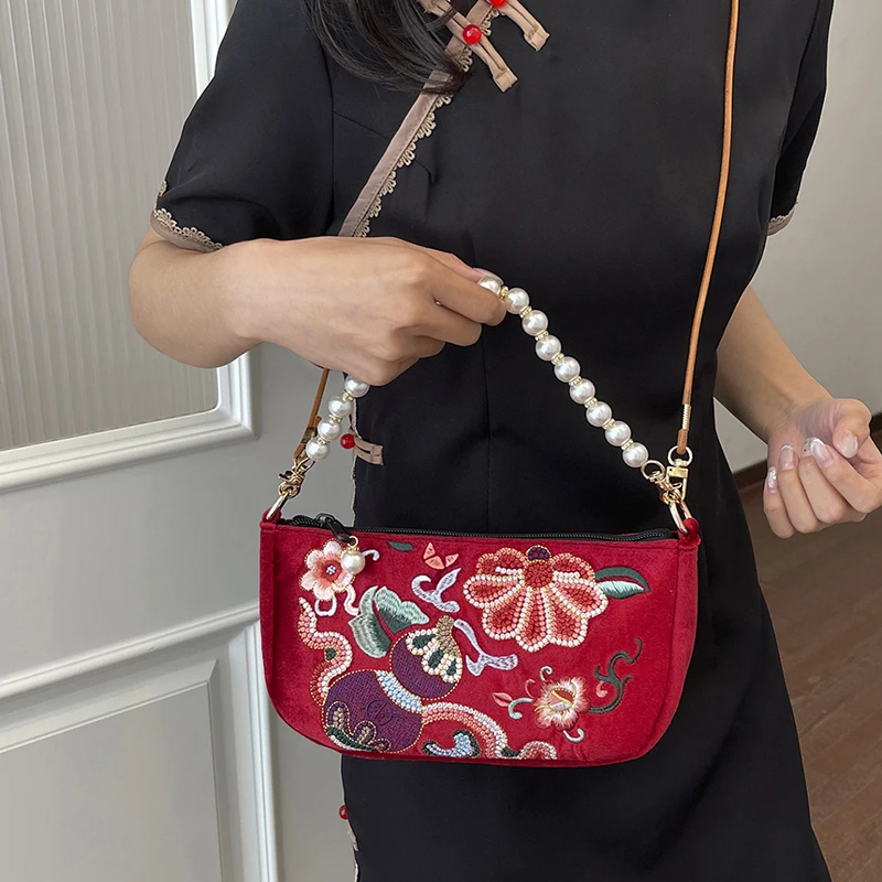 Chinesische Umhängetasche mit Blumenstickerei, Damen-Schultertasche, Handtasche mit Perlenhenkel, Vintage-Geldbörse im ethnischen Hanfu-Stil – Detail 27