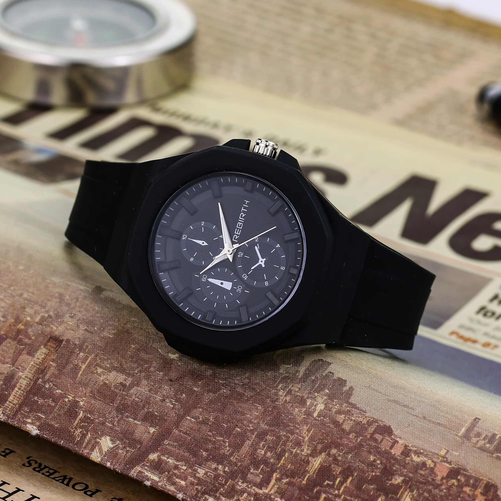 ساعة سيليكون بسيطة من سلسلة الماكارون ، موضة نسائية ، غابة ، اتجاه الكلية ، عصرية وعصرية ، جماليات عالية