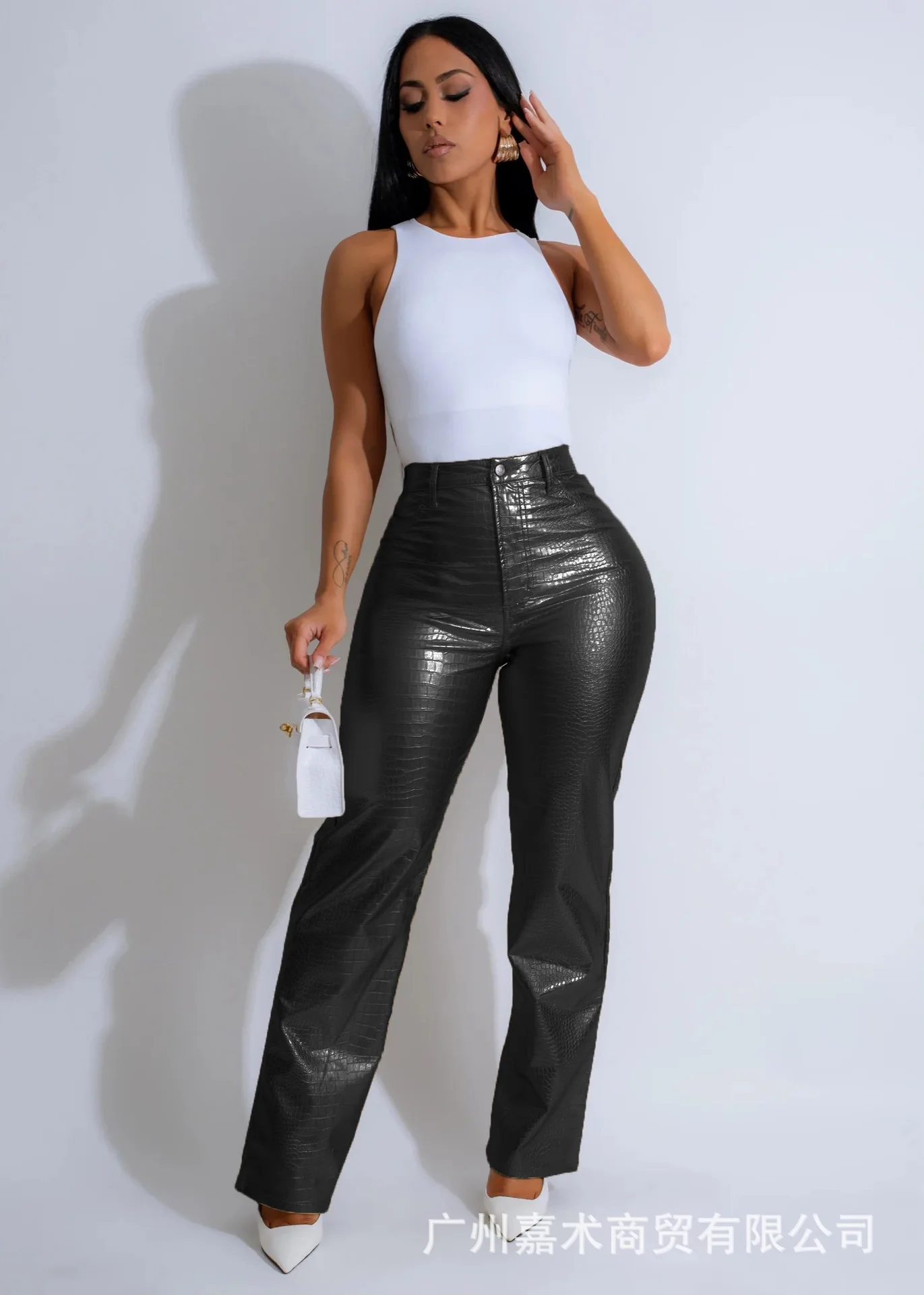 2025 新ファッションアメリカの女性のセクシーなソリッドカラーのスキニーレザーパンツ女性カジュアルトレンディな Sttraight スリムズボン服