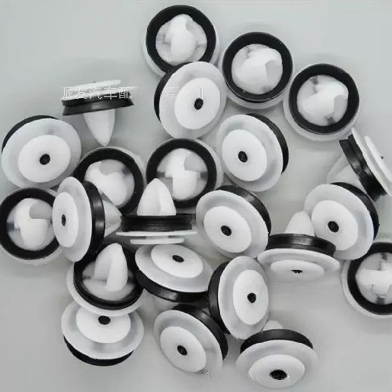 50/100x OEM Exterior B-Pillar Trim Clips for VW t5 Transporter Caddy 7E0843514 Schiebetür Führungsschiene Abdeckung Clips